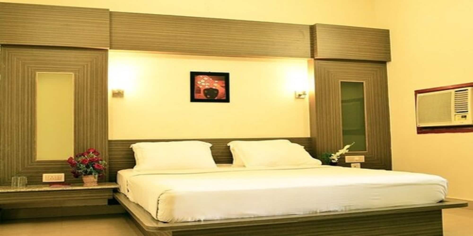Green Coconut Resort Ченнаї Екстер'єр фото