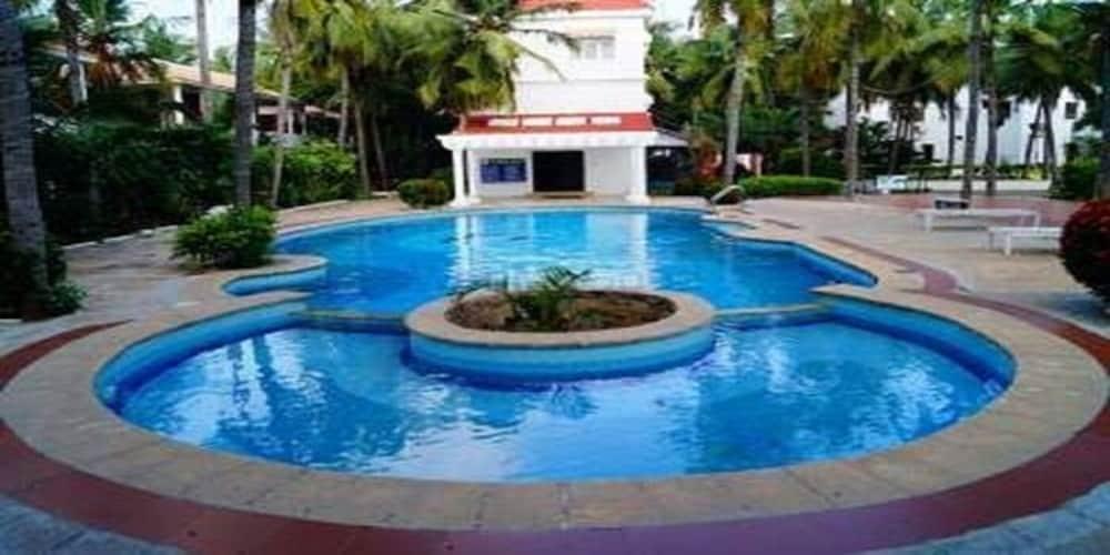 Green Coconut Resort Ченнаї Екстер'єр фото