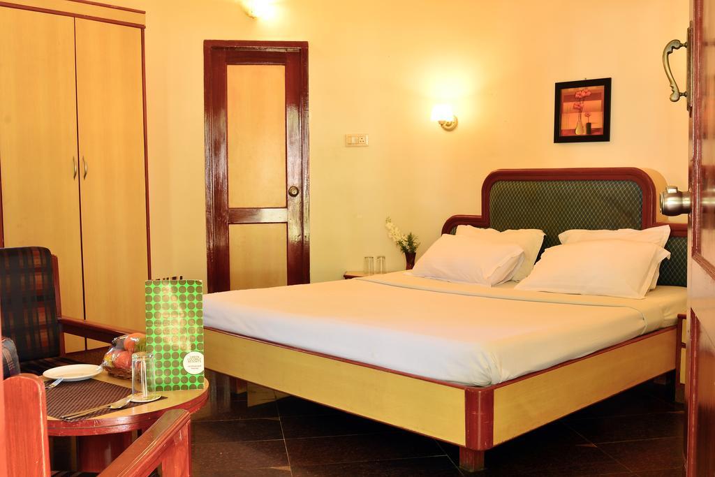 Green Coconut Resort Ченнаї Екстер'єр фото