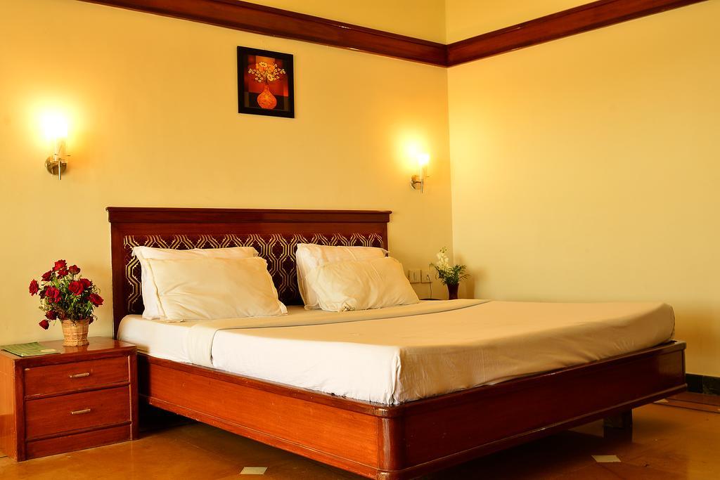 Green Coconut Resort Ченнаї Екстер'єр фото