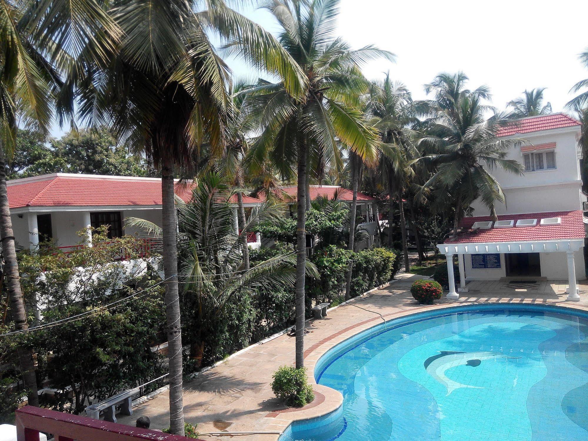 Green Coconut Resort Ченнаї Екстер'єр фото