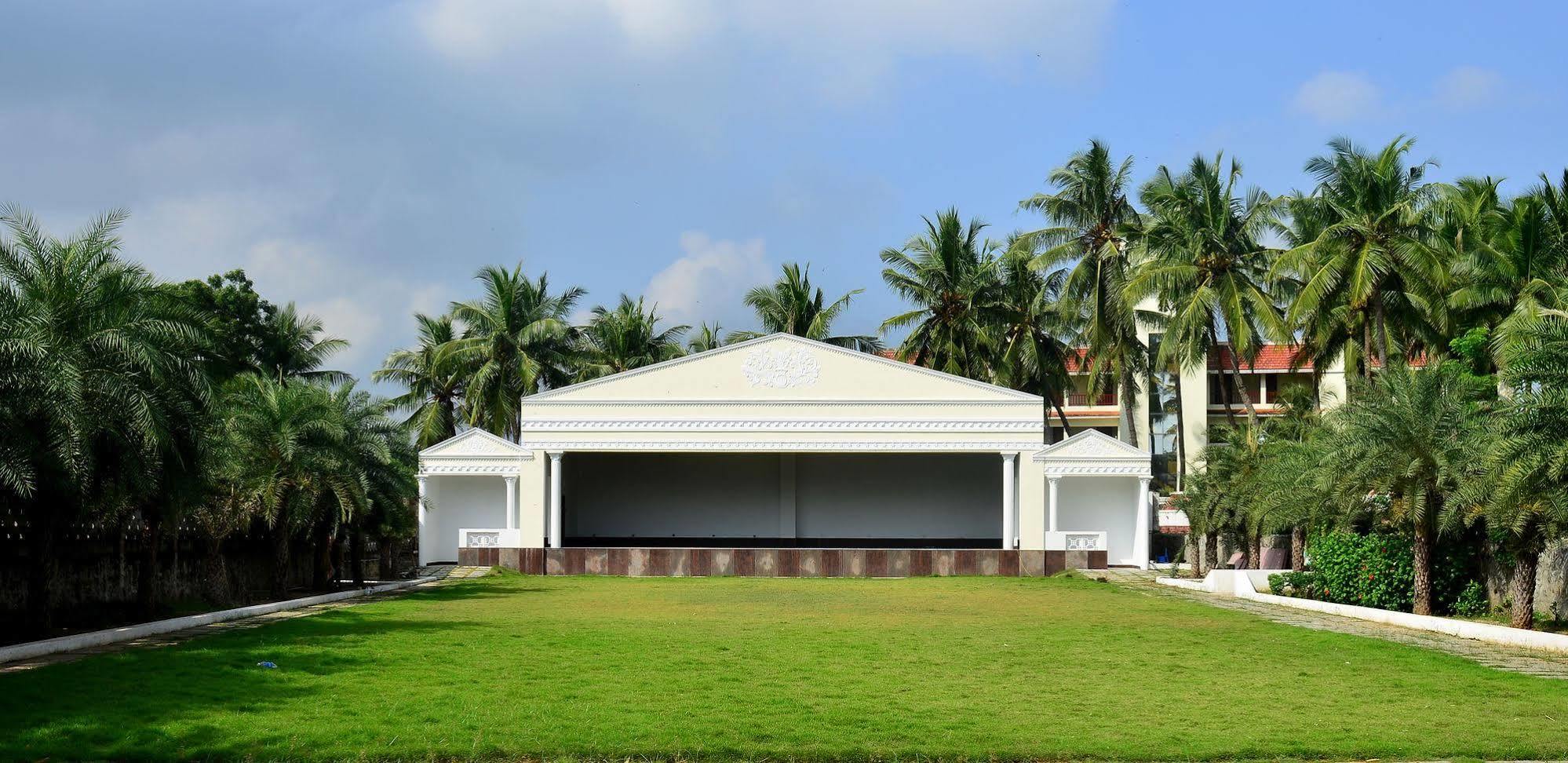 Green Coconut Resort Ченнаї Екстер'єр фото
