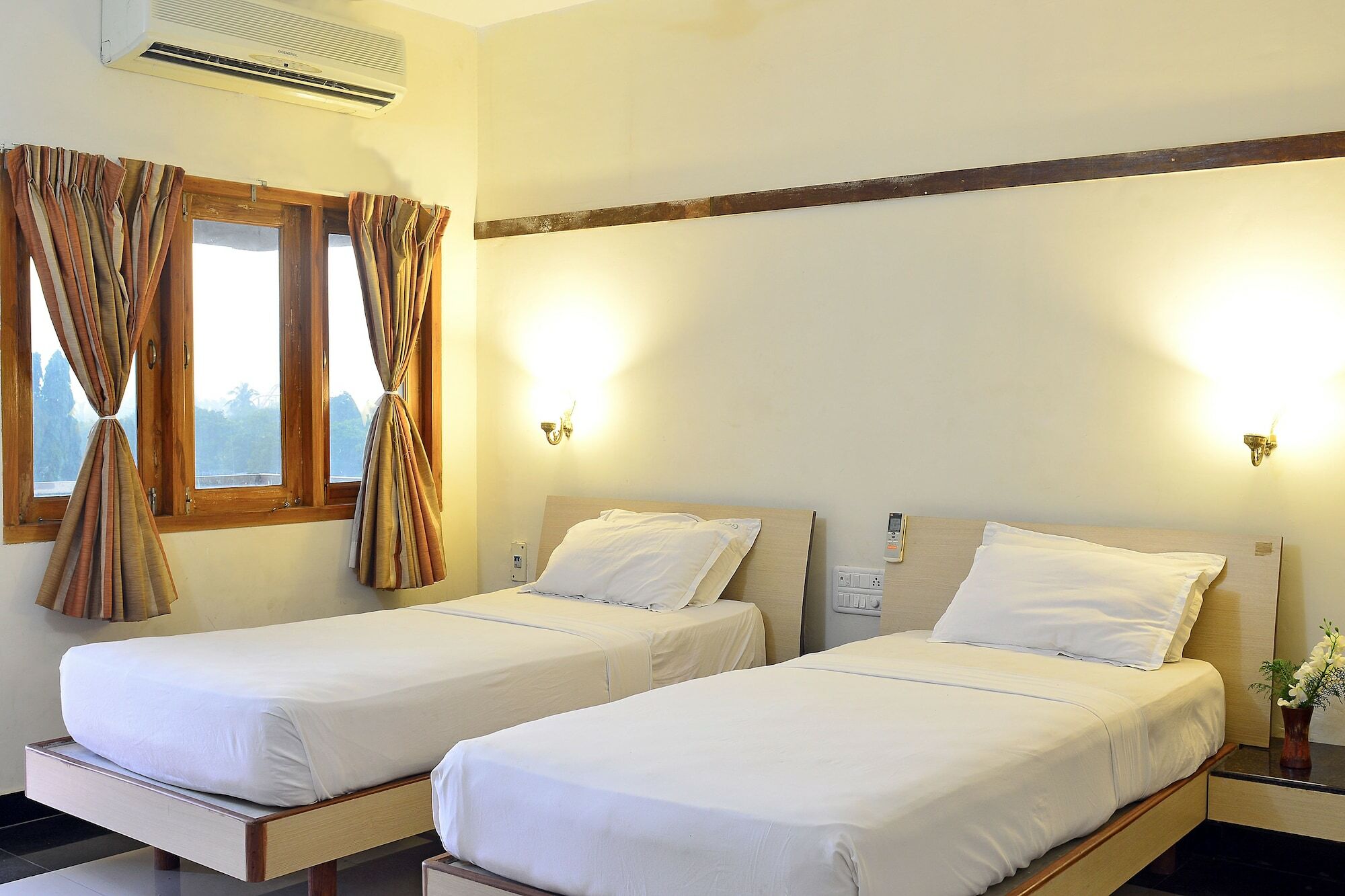 Green Coconut Resort Ченнаї Екстер'єр фото